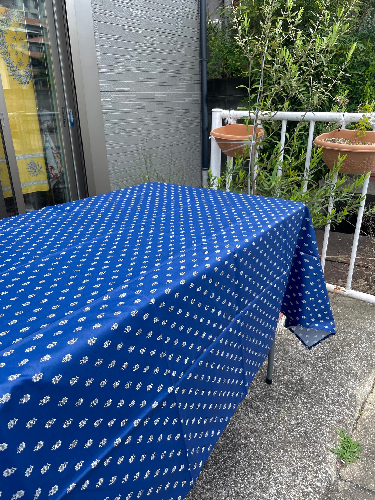 《フランス製コットン撥水クロス》テーブルクロス|アヴィニョン|250cm×150cm