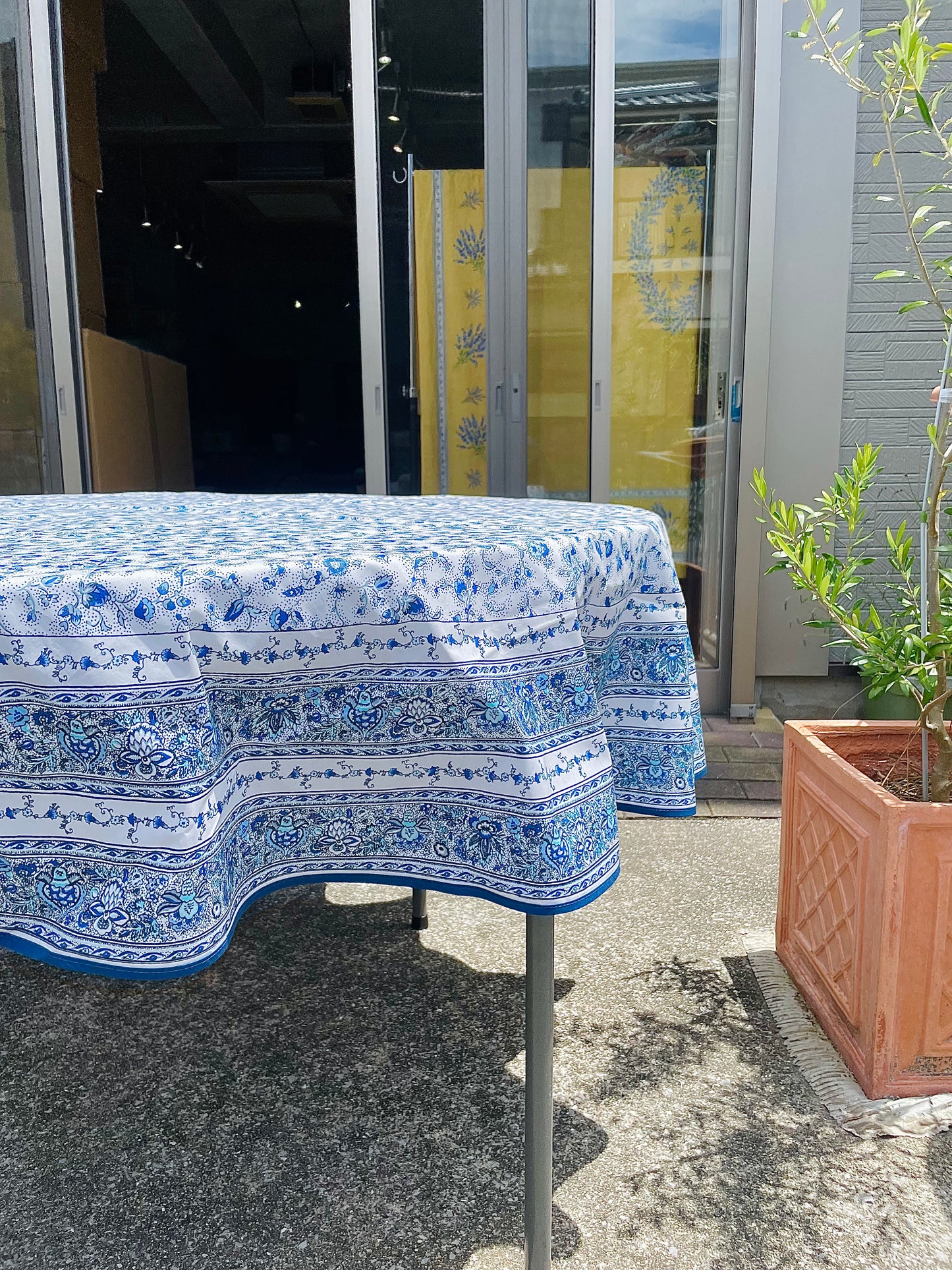 《フランス製撥水クロス》フルール・デ・シャン|ラウンドテーブル用|直径180cm